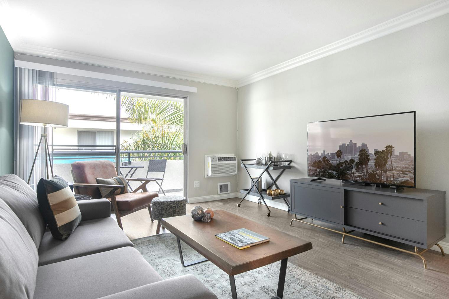 Wohnung zu mieten für $3,080 pro Monat in Los Angeles, South Sepulveda Boulevard