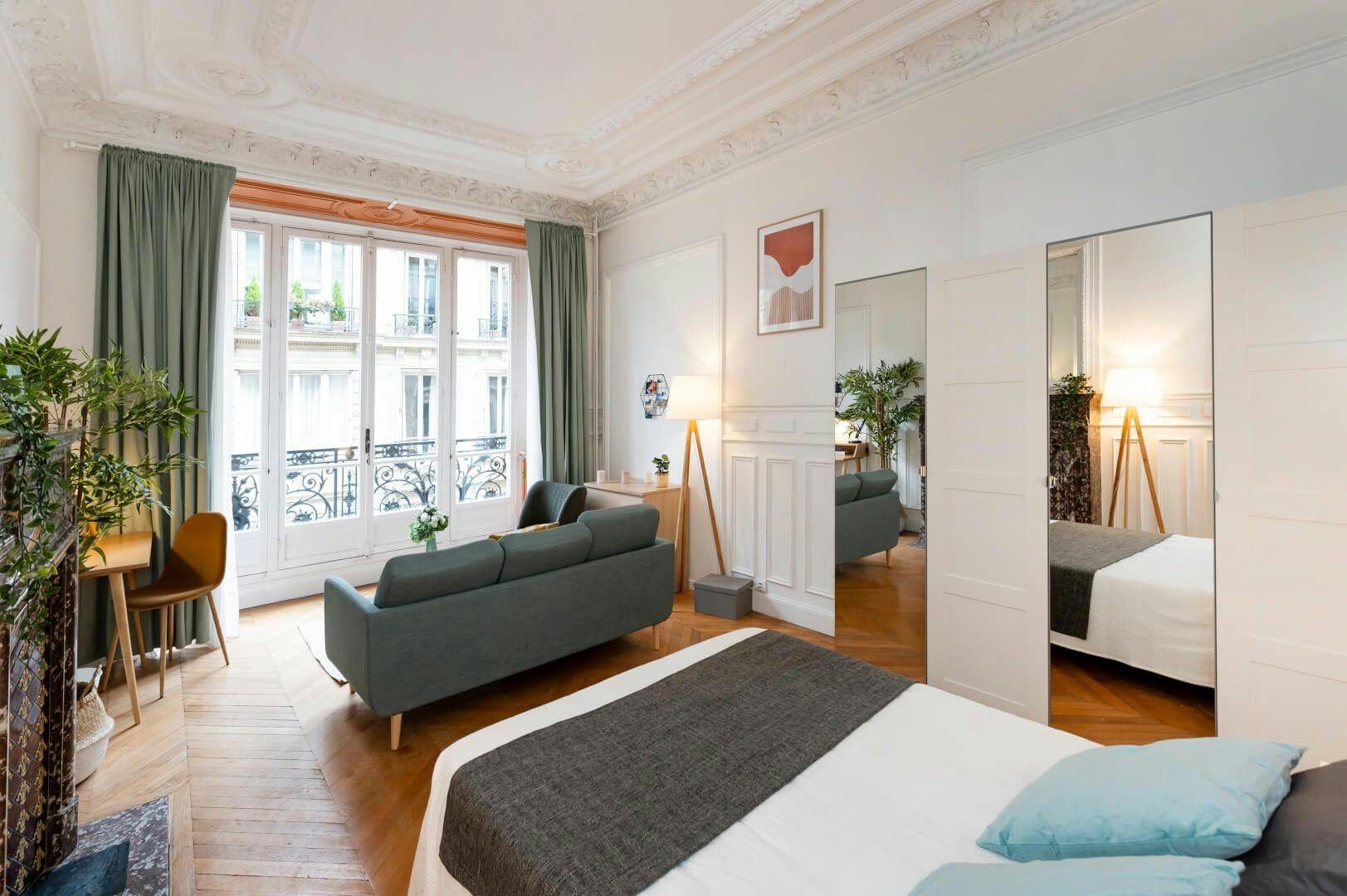 Private room for rent on Rue Léo Delibes, Paris - Plus