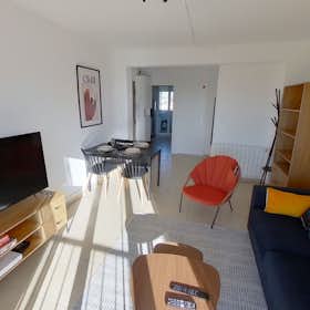 Cameră privată de închiriat pentru 300 EUR pe lună în Marseille, Boulevard de Roux