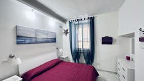 Apartment for rent for €671 per month in Civitavecchia, Via Monte Grappa