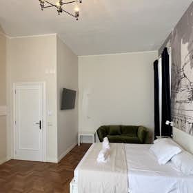 Appartement te huur voor € 650 per maand in Civitavecchia, Via 16 Settembre