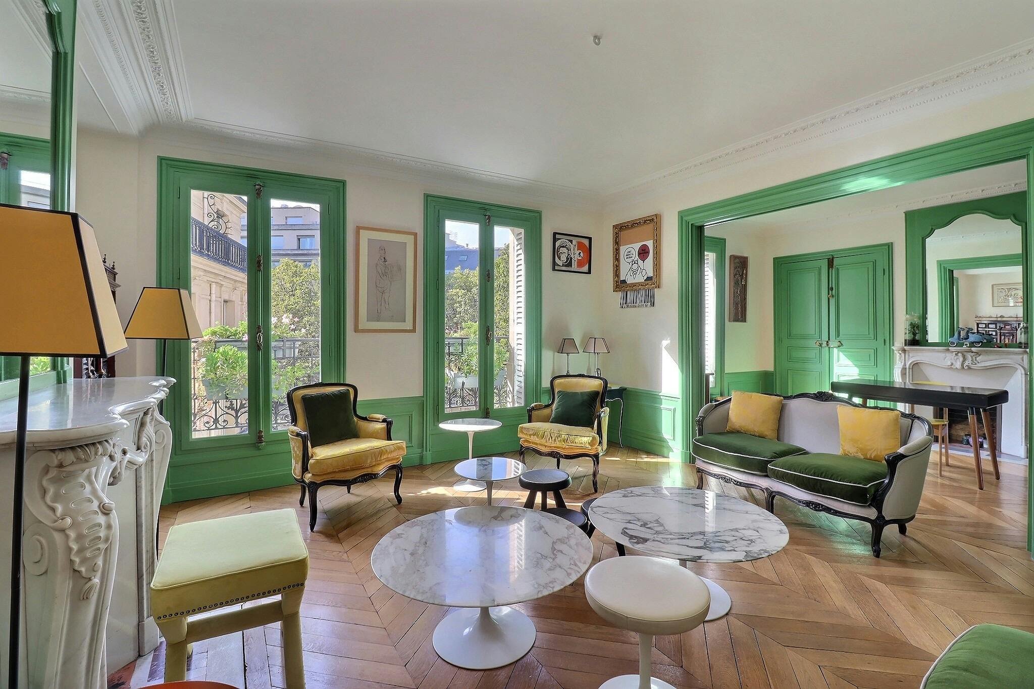 Appartement – Paris, Quartier Saint-Thomas-d'Aquin - Plus