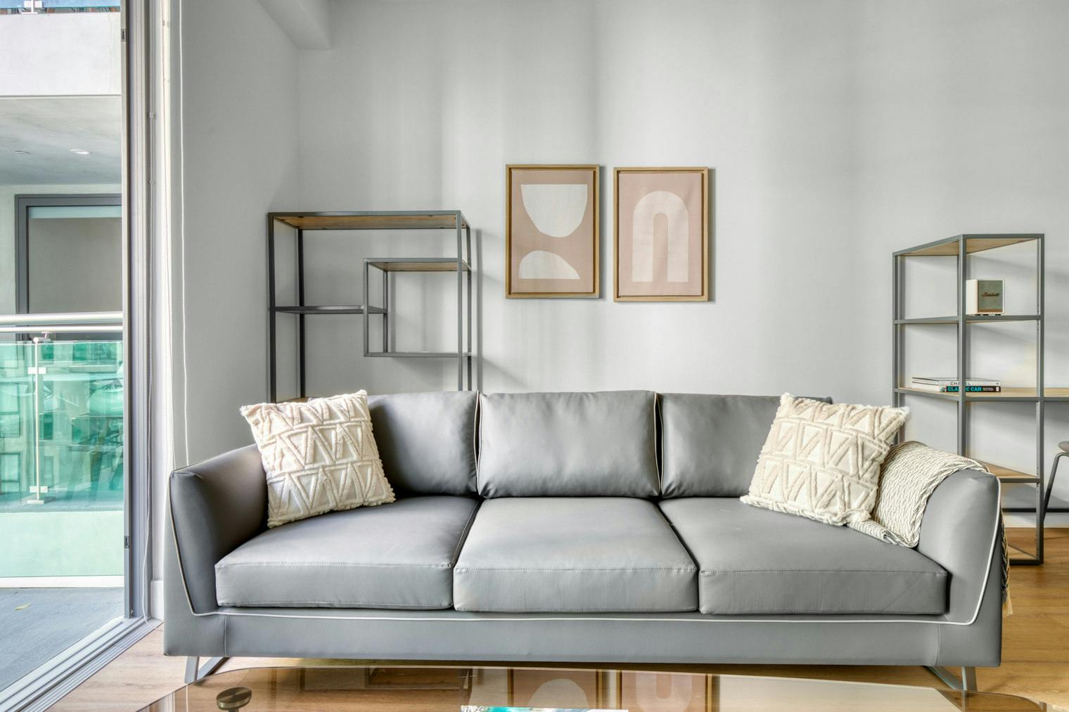 公寓 正在以 $4,870 的月租出租，其位于 Los Angeles, Wilshire Boulevard