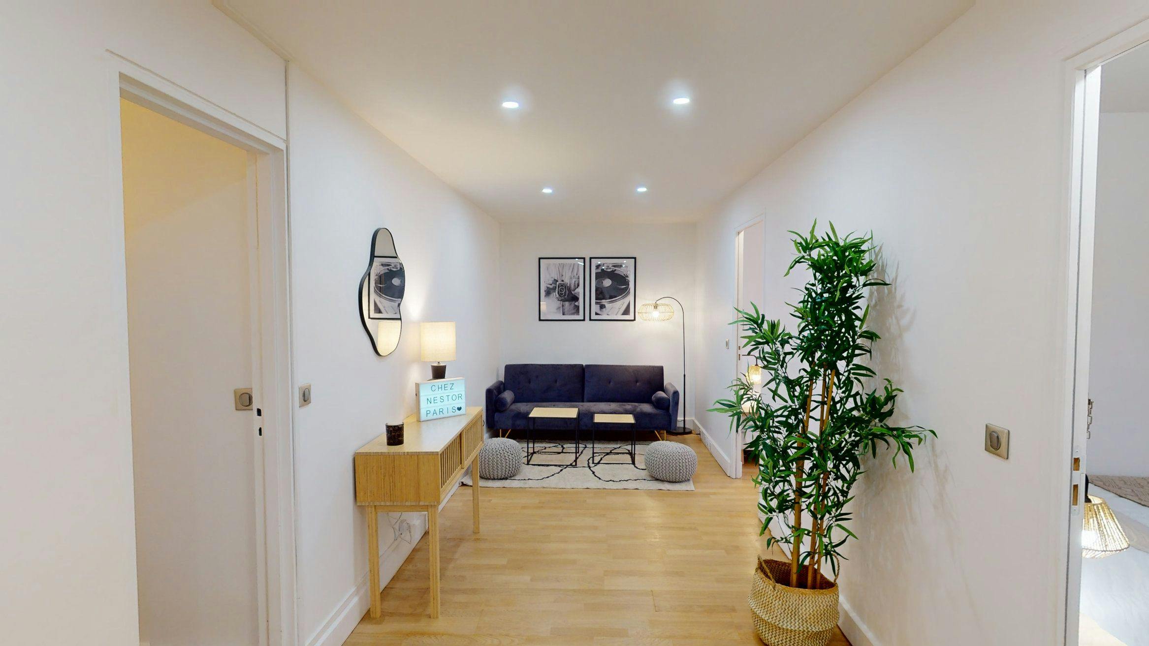Private room for rent on Rue Lecourbe, Paris - Plus