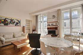 Apartment for rent for €3,080 per month in Paris, Rue des Petits-Carreaux