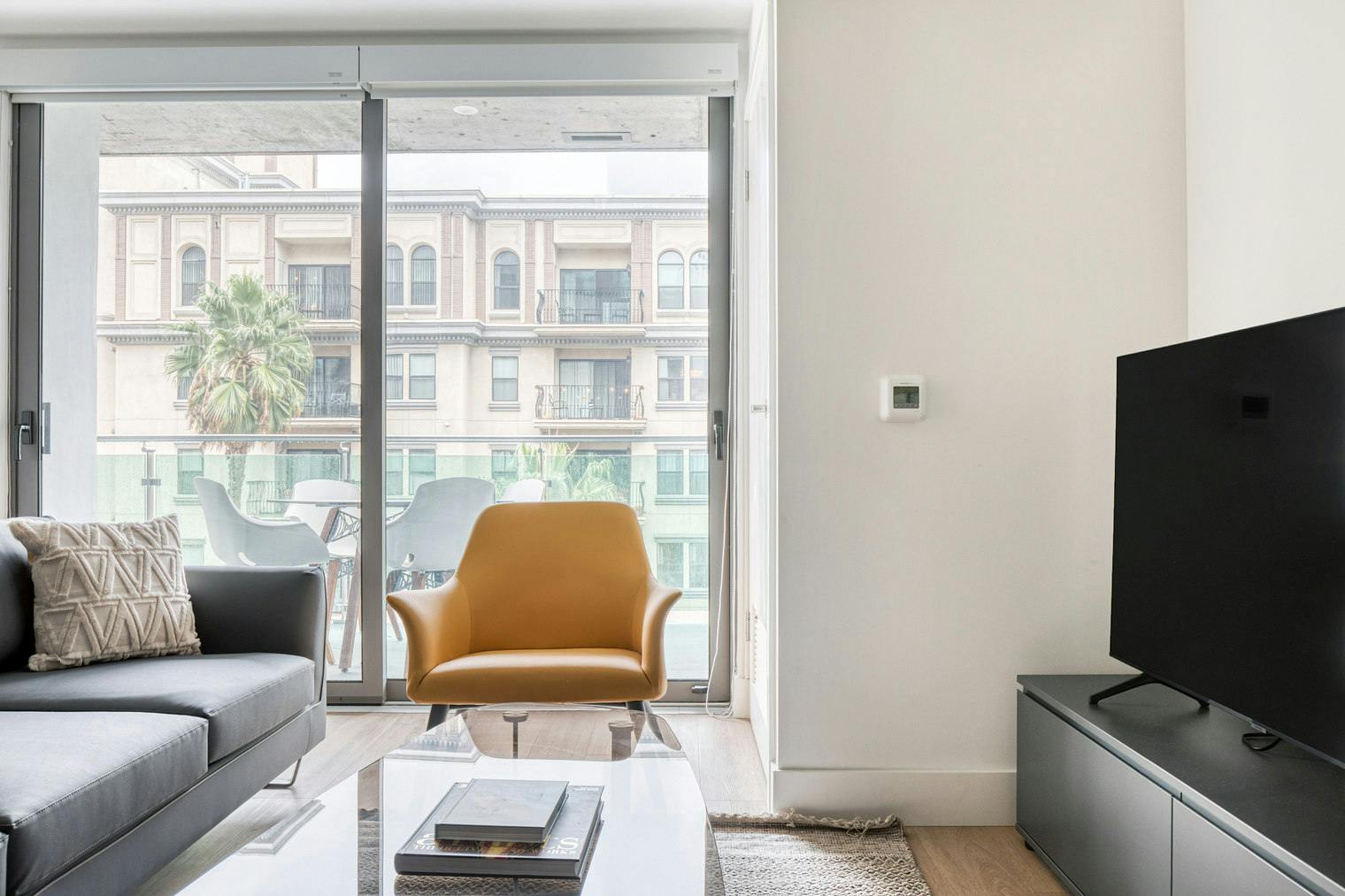 公寓 正在以 $5,006 的月租出租，其位于 Los Angeles, Wilshire Boulevard