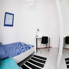 WG-Zimmer for rent for 630 € per month in Milan, Via Nicola d'Apulia