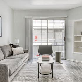 Mieszkanie do wynajęcia za $2,812 miesięcznie w mieście Sherman Oaks, Sepulveda Blvd