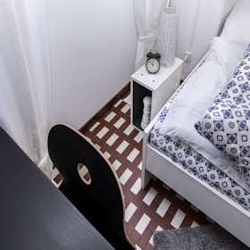 Private room for rent for €875 per month in Milan, Via Giuseppe Frua