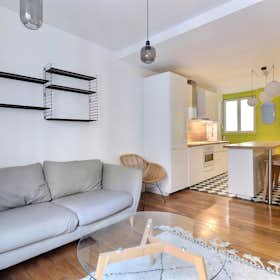 Apartment for rent for €1,944 per month in Paris, Rue Doudeauville