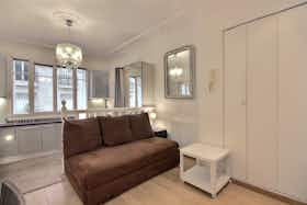 单间公寓 正在以 €1,218 的月租出租，其位于 Neuilly-sur-Seine, Villa Blaise Pascal