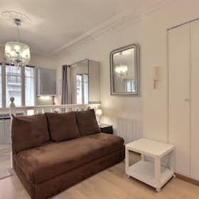 Studio te huur voor € 1.218 per maand in Neuilly-sur-Seine, Villa Blaise Pascal