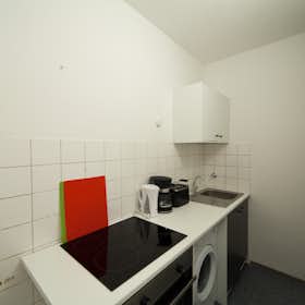 Private room for rent for €945 per month in Munich, Leopoldstraße
