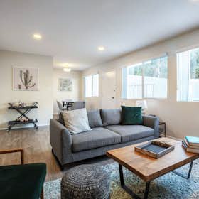 公寓 正在以 €2,359 的月租出租，其位于 Los Angeles, Gorham Ave