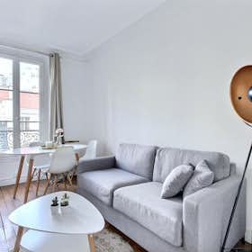 Apartment for rent for €1,579 per month in Paris, Villa Compoint