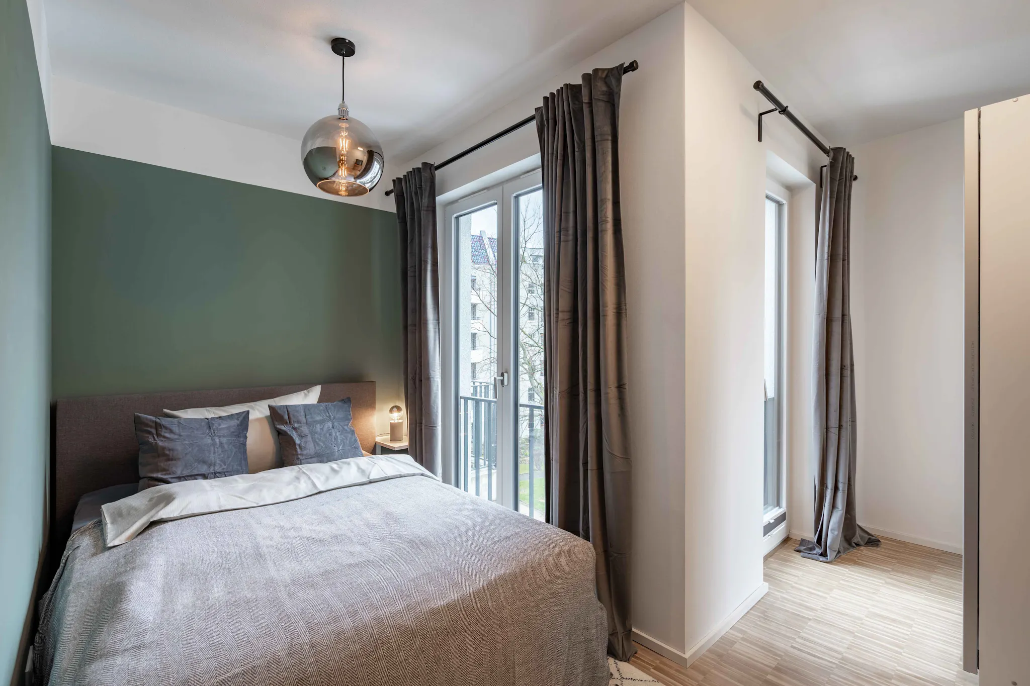 Tauroggener Straße, Berlin preview