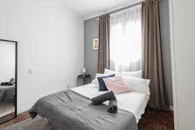 Private room for rent for €700 per month in Madrid, Calle de la Magdalena