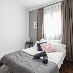 Private room for rent for €710 per month in Madrid, Calle de la Magdalena
