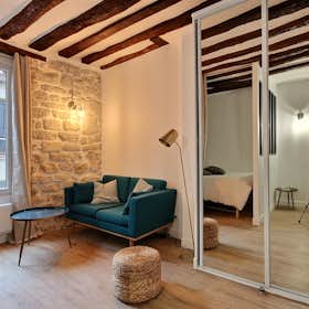 Studio for rent for €1,430 per month in Paris, Rue du Faubourg Saint-Antoine