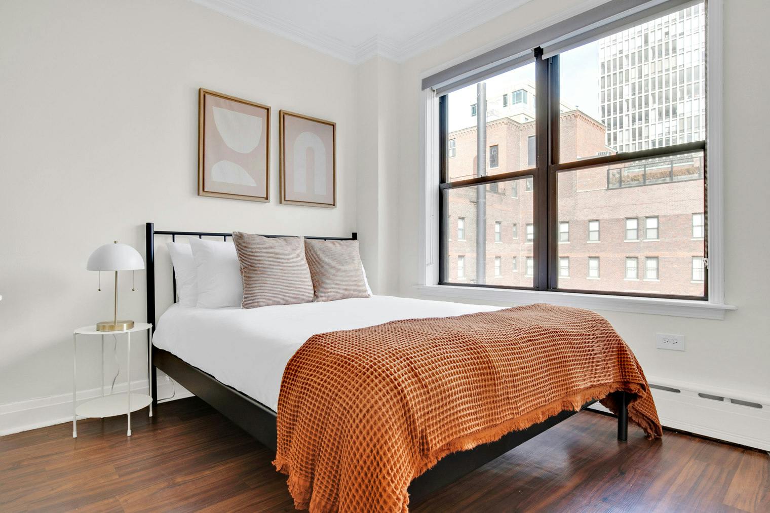 Kawalerka do wynajęcia za $4,764 miesięcznie w mieście Chicago, East Chestnut Street