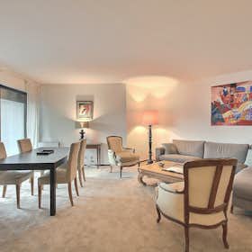 Apartment for rent for €2,621 per month in Paris, Rue Aumont-Thiéville