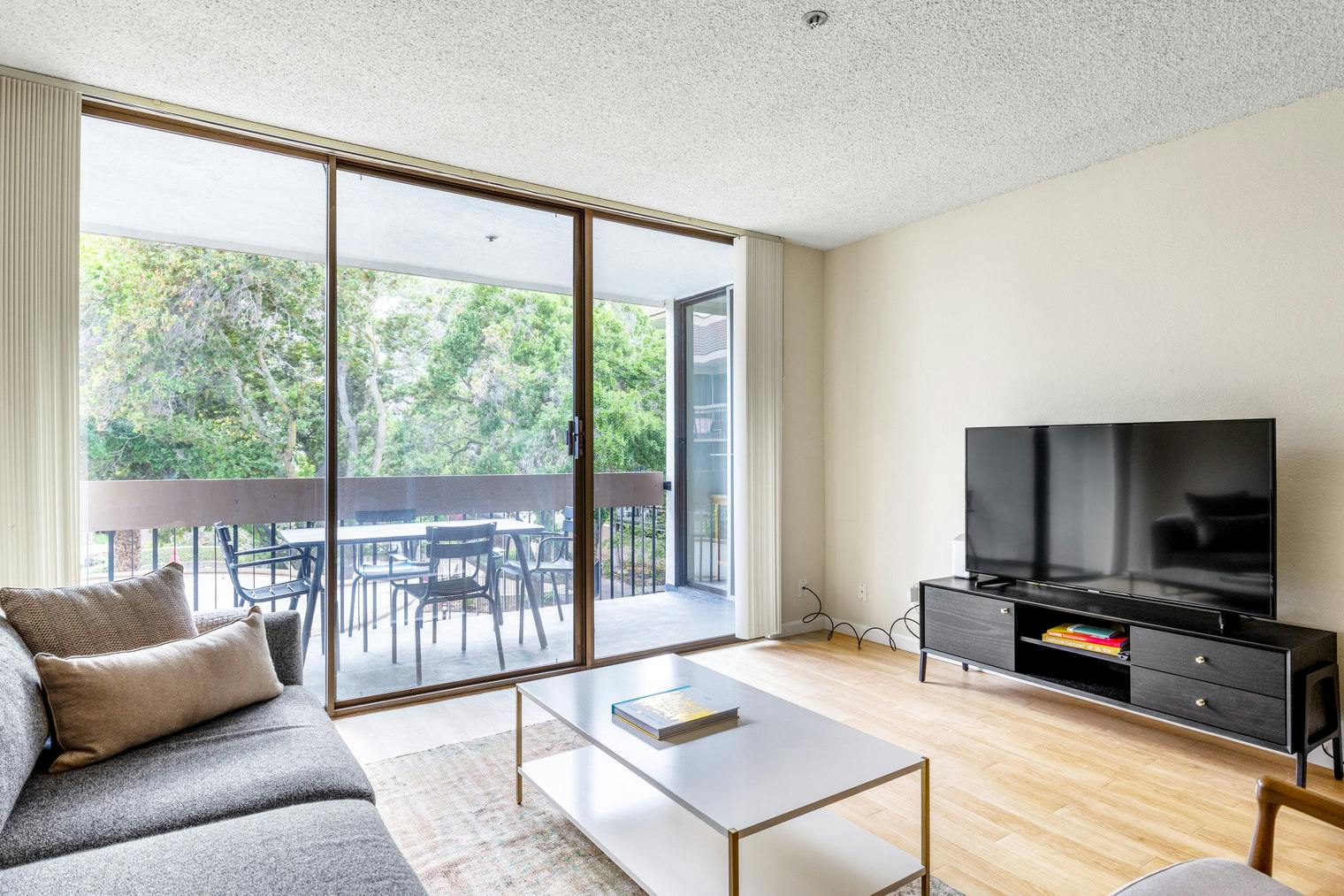 Mieszkanie do wynajęcia za $4,509 miesięcznie w mieście San Mateo, West 5th Avenue