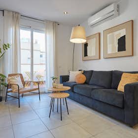 Apartment for rent for €2,050 per month in Barcelona, Carrer de Roger de Flor