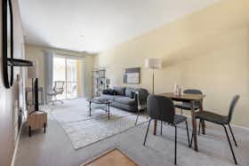 Appartement te huur voor $4,212 per maand in San Bruno, National Ave