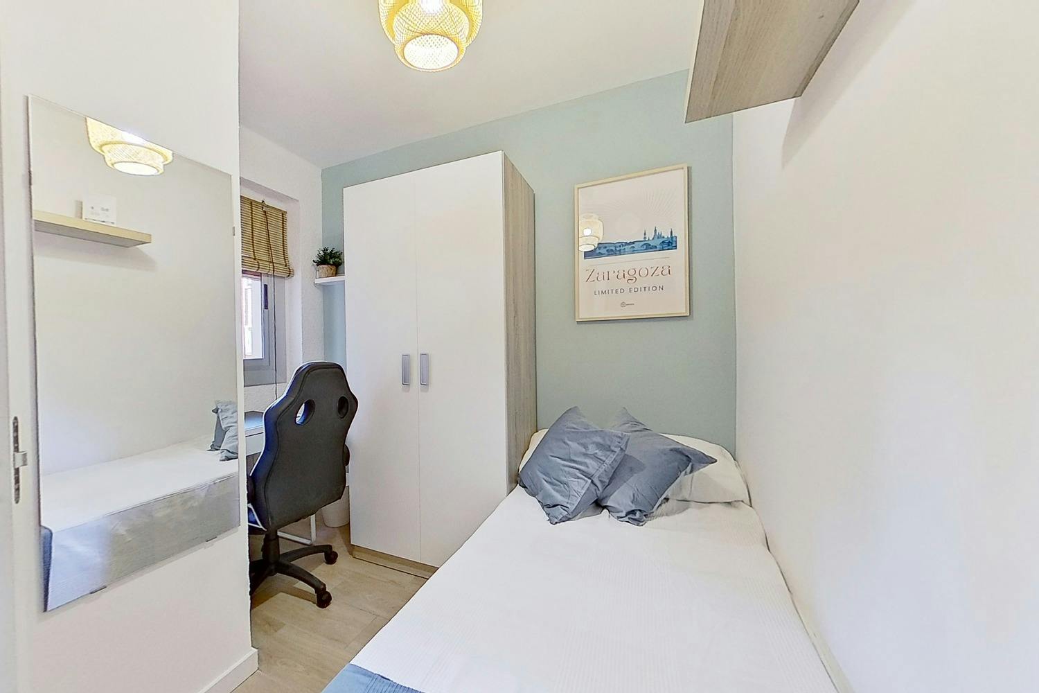 Calle La Milagrosa, Zaragoza preview