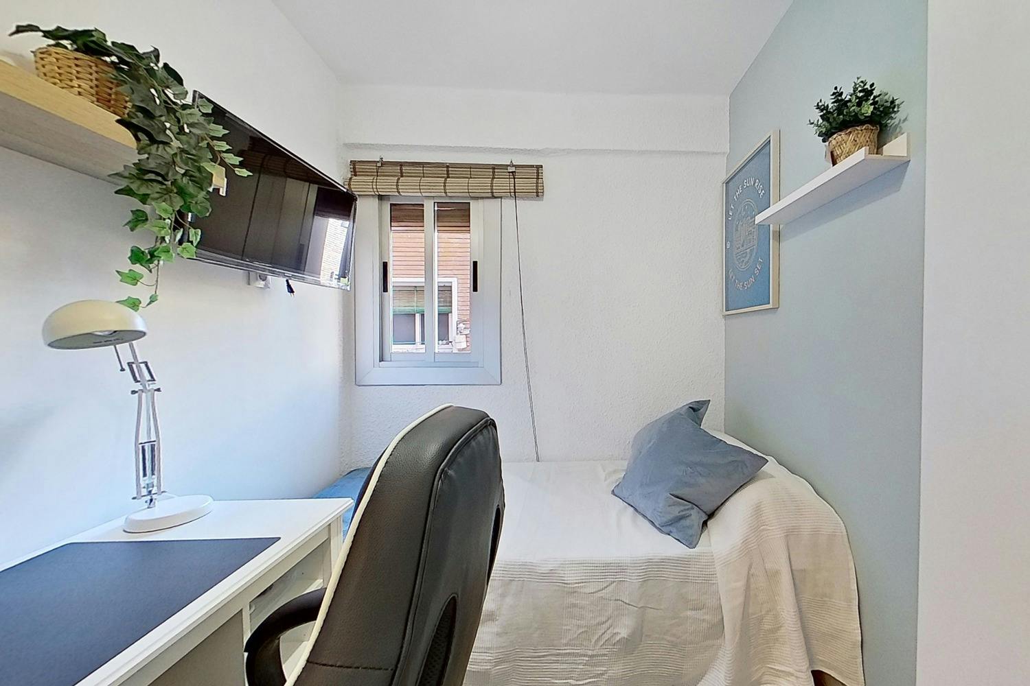 WG-Zimmer zu mieten für 245 € pro Monat in Zaragoza, Calle La Milagrosa