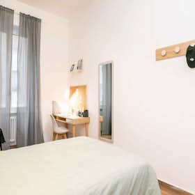 Private room for rent for €1,145 per month in Milan, Corso di Porta Vittoria
