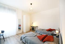 Pokój współdzielony do wynajęcia za 310 € miesięcznie w mieście Modena, Via Giuseppe Soli