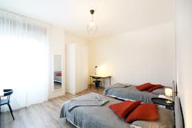 Общая комната сдается в аренду за 360 € в месяц в Modena, Via Giuseppe Soli