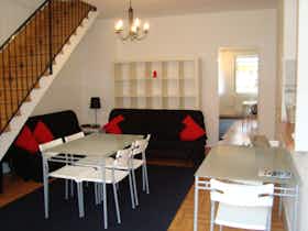 Apartment for rent for HUF 366,201 per month in Budapest, Kálvin tér