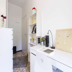 Private room for rent for €845 per month in Milan, Via Moncalvo