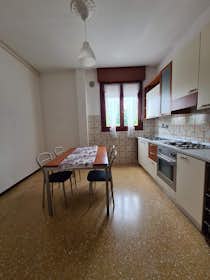 Stanza privata in affitto a 440 € al mese a Vicenza, Via Tomaso Albinoni