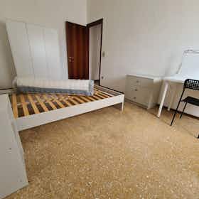 Отдельная комната сдается в аренду за 430 € в месяц в Vicenza, Via Tomaso Albinoni