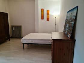 WG-Zimmer zu mieten für 450 € pro Monat in Vicenza, Via Tomaso Albinoni