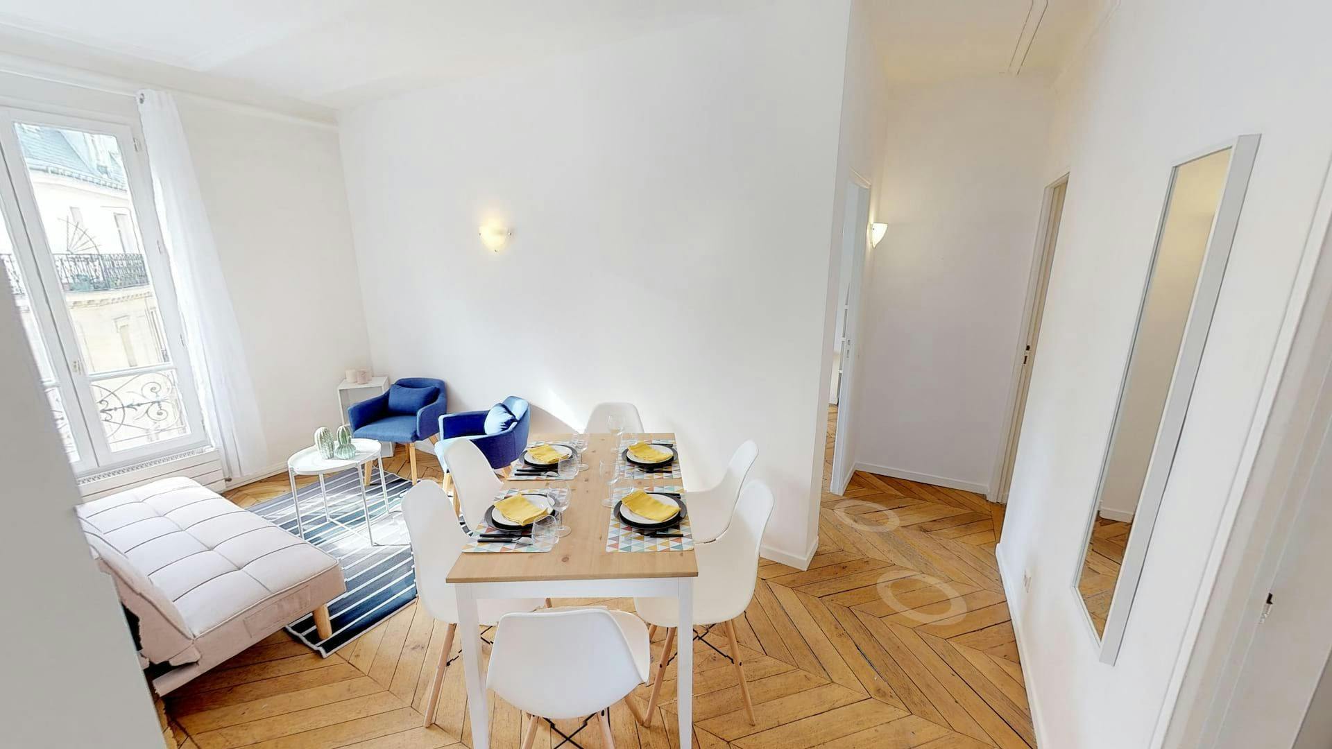 Private room for rent on Rue d'Auteuil, Paris - Plus
