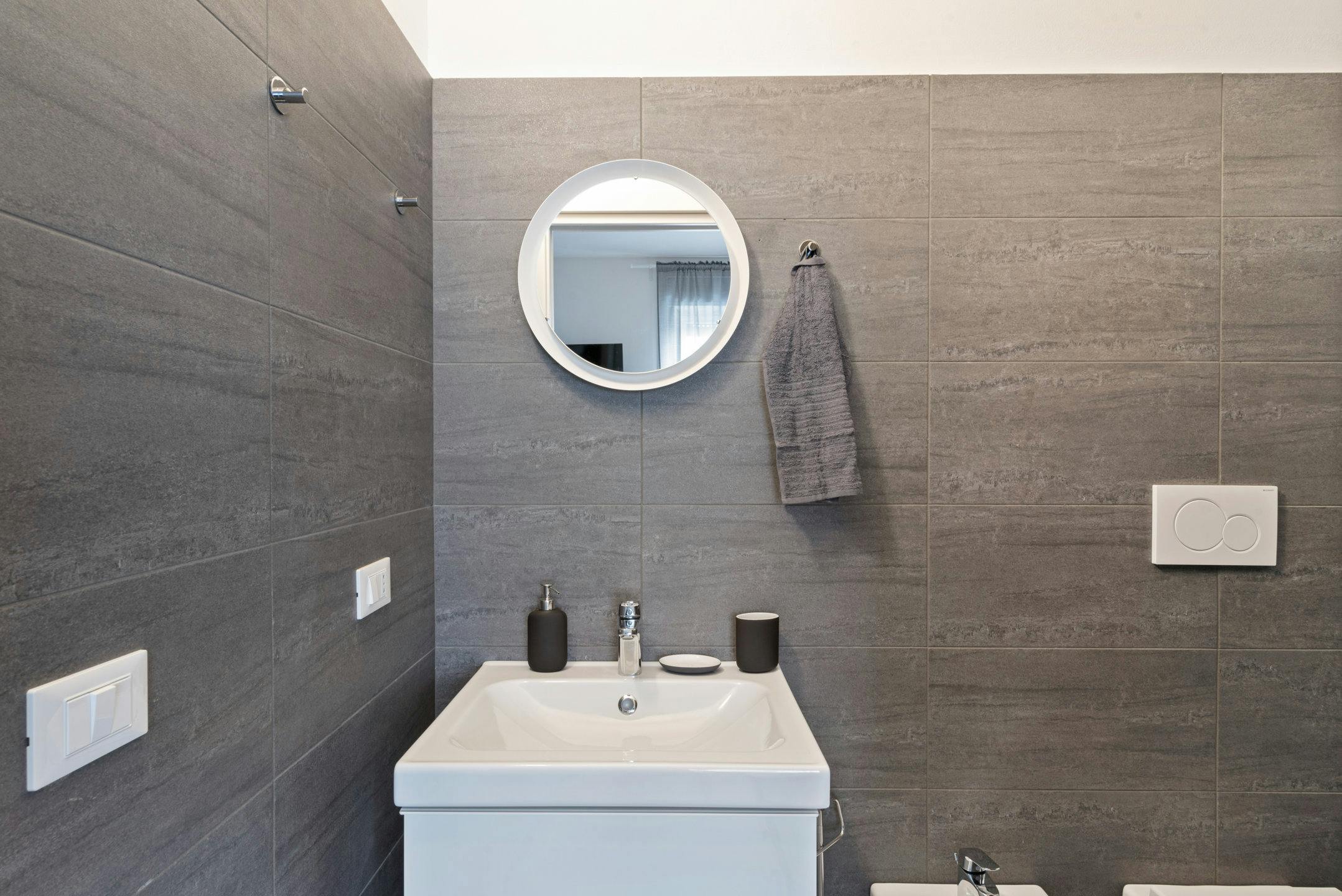 Via Luciano Manara, Milan preview