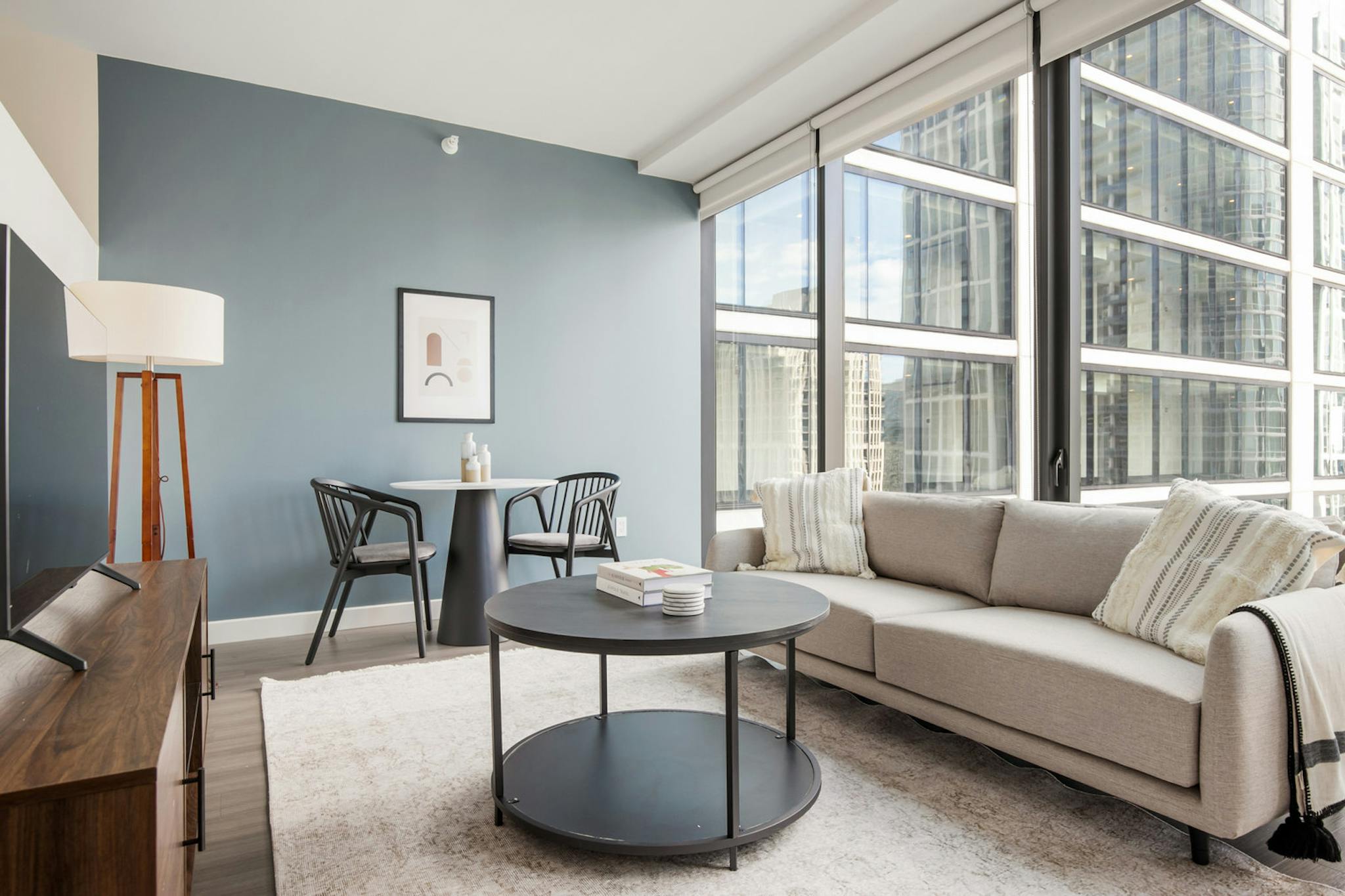 S Indiana Ave, Chicago, IL preview