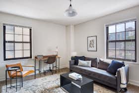 Квартира сдается в аренду за $2,609 в месяц в Chicago, W Lawrence Ave
