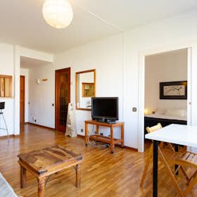 Apartment for rent for €1,295 per month in Barcelona, Avinguda de Roma