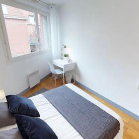 Private room for rent for €410 per month in Lille, Rue Macquart
