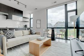 公寓 正在以 $2,853 的月租出租，其位于 Washington, D.C., 8th St NW
