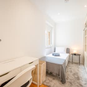 Private room for rent for €575 per month in Lisbon, Rua Alves Redol
