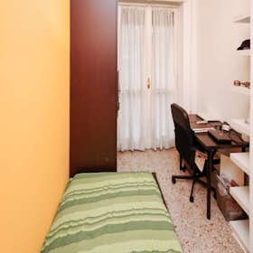 Private room for rent for €755 per month in Milan, Via Niccolò Copernico