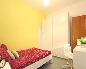 Private room for rent for €590 per month in Rome, Via della Camilluccia