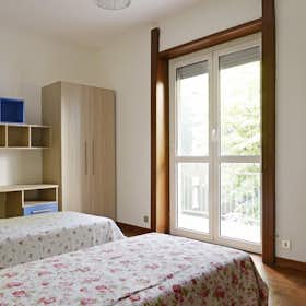 Habitación compartida for rent for 375 € per month in Milan, Via Rho