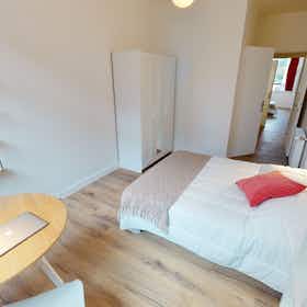 Отдельная комната сдается в аренду за 872 € в месяц в Asnières-sur-Seine, Avenue Sainte-Anne